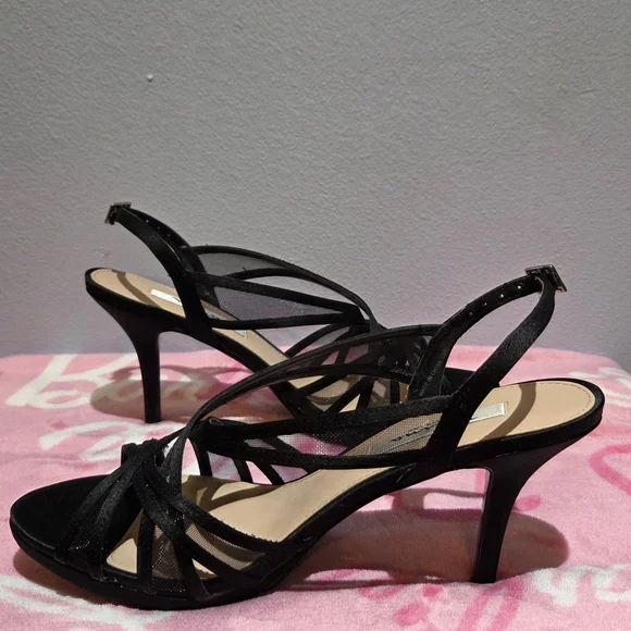 Women's Nina's Black Bess Heel, Size  9M - Picture 3 of 7